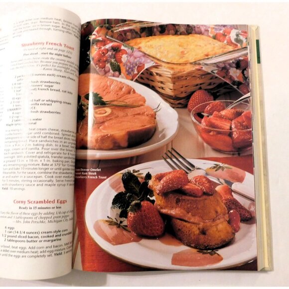 Taste Of Home's 2001 Quick Cooking Annual Recipes Cookbook 2nd Printing HB - Picture 6 of 8